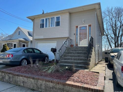 263 Roquette Ave, Floral Park, NY 11001-3538