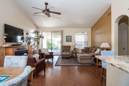 38956 Carefree Dr, Tucson, AZ 85739-2198