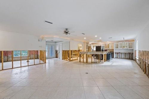 27113 Edenbridge Ct, Bonita Springs, FL 34135-4332