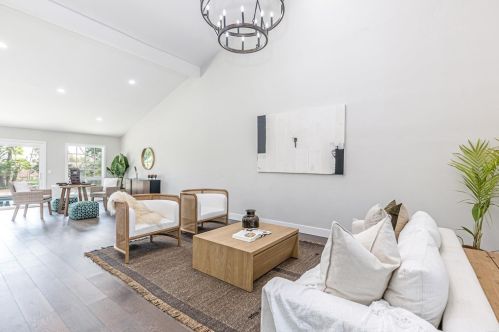 1213 Via Mil Cumbres, Solana Beach CA  92075-1726 exterior