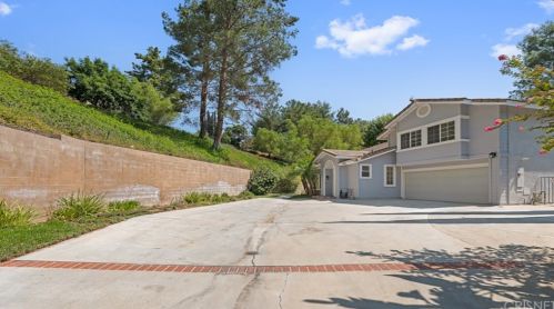 27640 Kevin Pl, Santa Clarita, CA 91350-4311