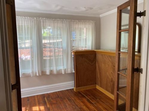 694 Chestnut St, Meadville PA  16335-2304 exterior