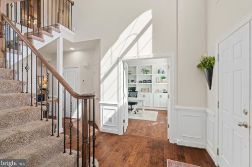 15340 Wits End Dr, Woodbridge VA  22193-5889 exterior