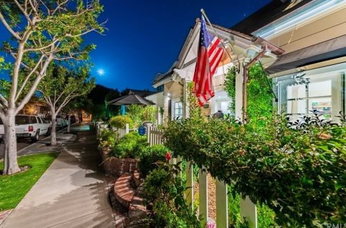 1573 Ocean Blvd, Newport Beach, CA 92661-1433