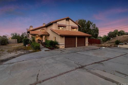 21690 Prospect St, Perris, CA 92570-7945