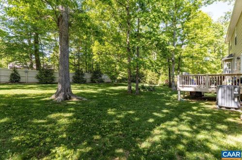 12 Seminole Trl, Bybee VA  22963-3157 exterior