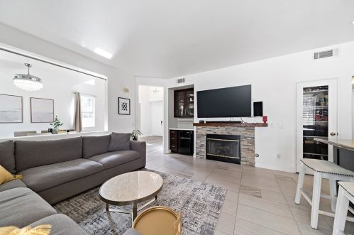 1923 Palomino Dr, West Covina CA  91791-4304 exterior