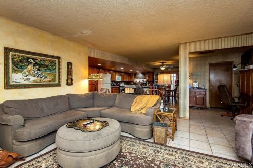 1386 Trane Rd, Bullhead City AZ  86442-7102 exterior