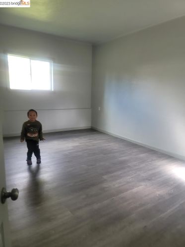 2215 88th Ave, Oakland CA  94605-3923 exterior
