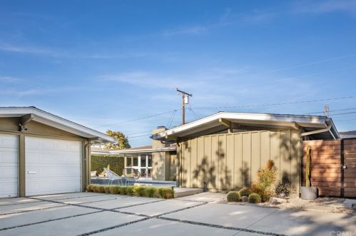 3014 Shipway Ave, Long Beach CA  90808-4327 exterior