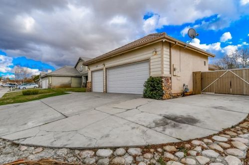 437 Lana Way, Beaumont, CA 92223-7020