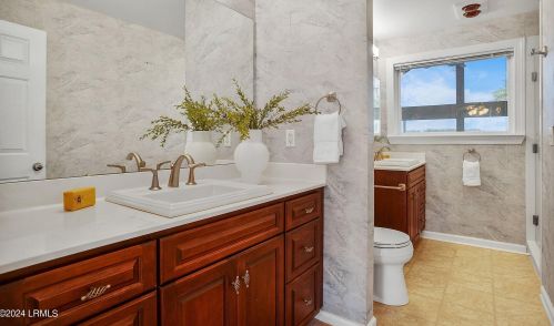 1089 Otter Cir, Beaufort SC  29902-5861 exterior