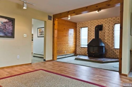 10 Dewey St, Outwater NJ  07026-2710 exterior