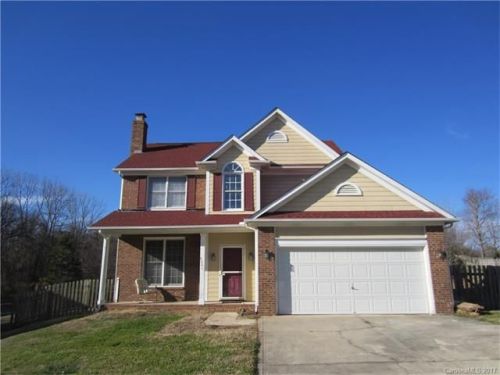 8809 Willow Crest Dr, Charlotte, NC 28214-7118