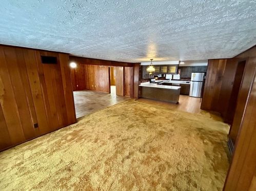 40 Marie Ln, West Newton, PA 15089-3070