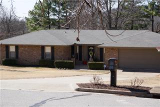719 Rockcliff Rd, Fayetteville, AR 72701-3811