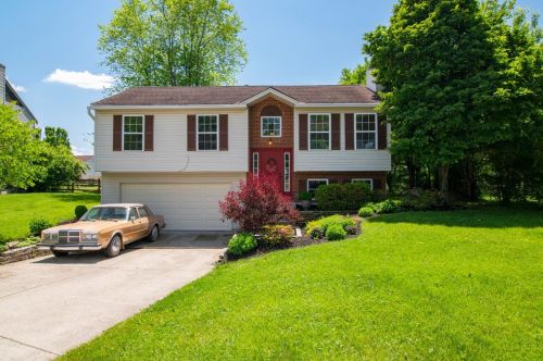 25 Sandpiper Ct, Amelia, OH 45102-1895