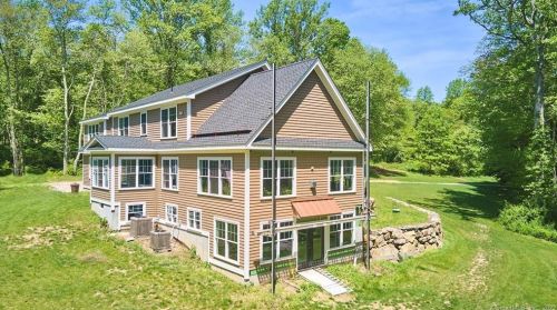 56 Stony Brook Rd, Stonington, CT 06378-1622