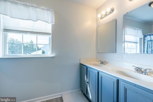 101 Stoneridge Pl, Bear DE  19701-1952 exterior