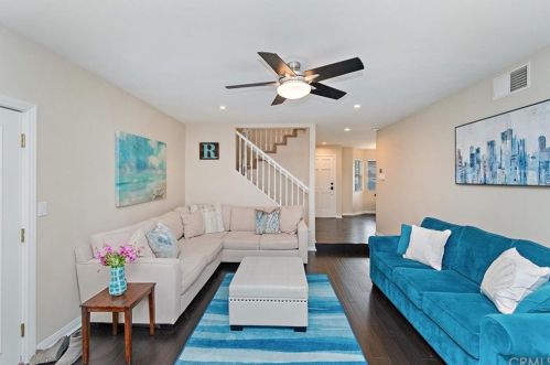 1952 Plaza Del Amo, Torrance, CA 90501-4410