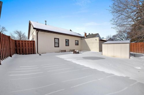 1209 Crooks St, Green Bay, WI 54301-3818
