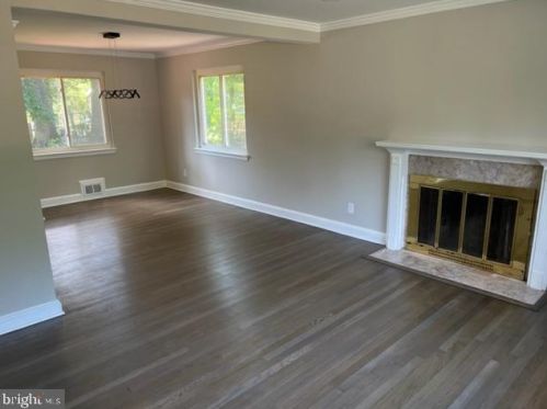 3224 Sherry Ct, Falls Church, VA 22042-3720