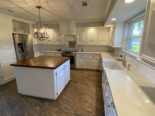 7002 Oak Ln, Richmond, TX 77406-8788
