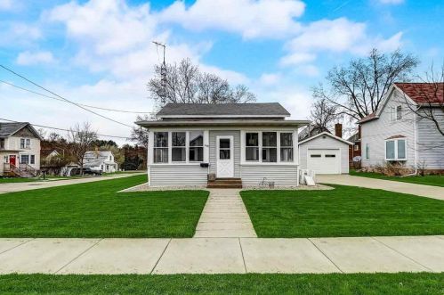 449 Taylor St, Waterloo, WI 53594-1349