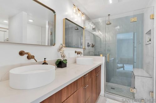 50 Montego Ct, San Diego CA  92118-3247 exterior