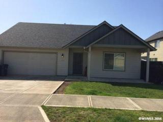 555 Lavender St, Silverton OR  97381-1482 exterior