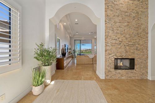 81530 Carboneras, La Quinta CA  92253-8219 exterior