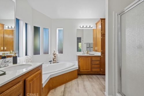 20077 Summit View Ct, Santa Clarita CA  91351-5709 exterior