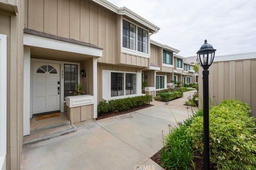 309 Regatta Way, Seal Beach CA  90740-5985 exterior