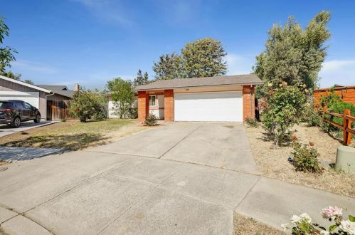 2185 Fountain Ct, Morgan Hill, CA 95037-3839