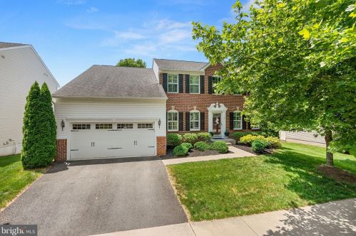 21 Black Forest Ln, Lovettsville, VA 20180-8536