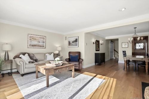 79 Harbor Dr, Stamford, CT 06902-7448