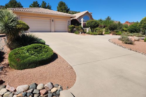 495 Deer Pass Dr, Sedona, AZ 86351-7557