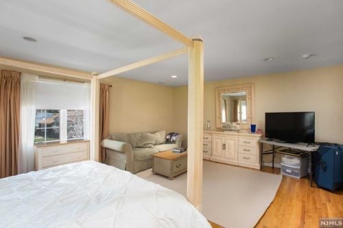 98 Birch St, Closter NJ  07624-1745 exterior