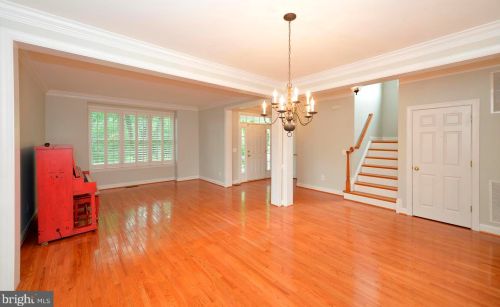 153 Amalfi Ct, Purcellville VA  20132-5816 exterior