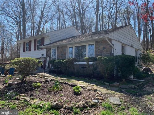 920 Creek Rd, Downingtown, PA 19335-1237