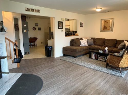 15 Olde Wagon Rd, Warwick NY  10990-4227 exterior