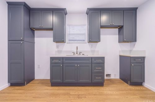 1724 Lemon Ave, Long Beach CA 90813-2117 exterior