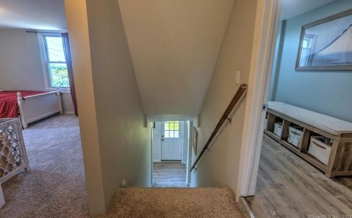 11 Buddington Rd, Huntington CT  06484-5306 exterior