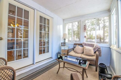 55 Dorothy Dr, Middletown CT 06457-5312 exterior