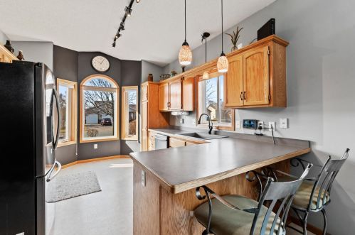 1047 111th Ave, Minneapolis, MN 55434-4341