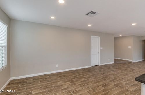 1524 Comstock Dr, Chandler AZ 85224-1855 exterior