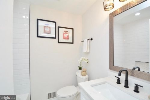 2608 Pioneer Ln, Falls Church VA  22043-3413 exterior