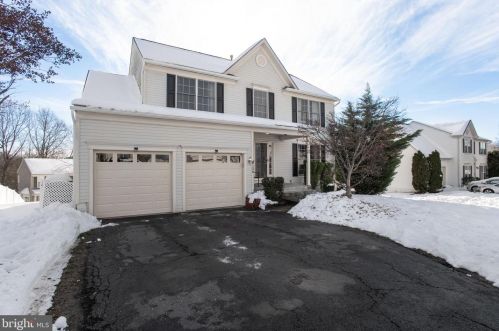 128 Basalt Dr, Fredericksburg, VA 22406-7228