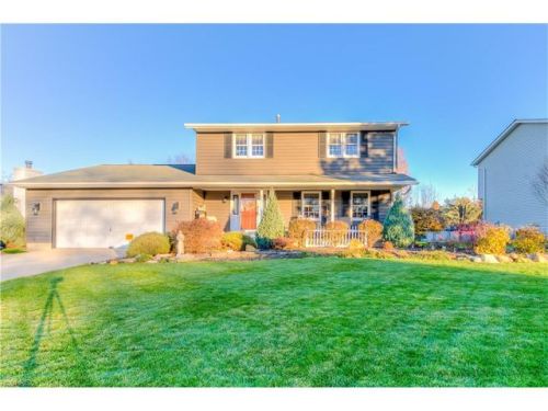 673 Cobblestone Dr, Vermilion, OH 44001-1967