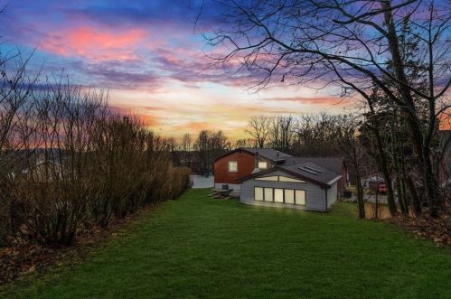 601 Diehl Dr, Mckeesport PA  15132-7420 exterior